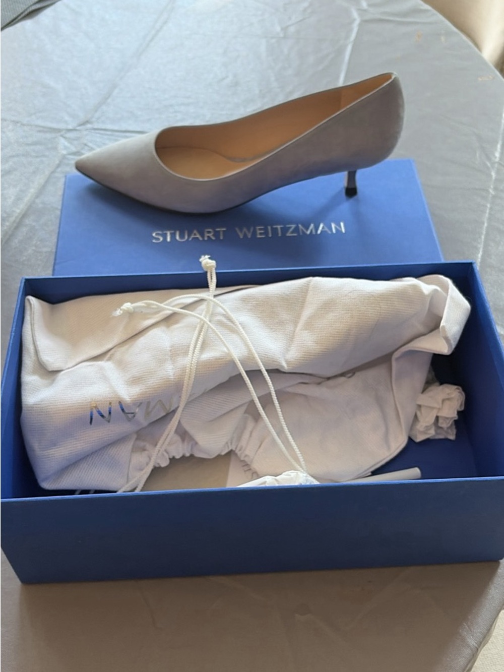 Stuart Weitzman Women’s Gray Pointed-Toe Kitten Heel Pump